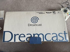 Sega Dreamcast Console - VA1 - HKT-3030 PAL Boxed with controller and VMU