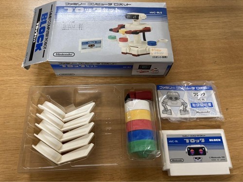 Family Computer Robot Block Set R.O.B. Nintendo Famicom NES Japan Stack-Up Game