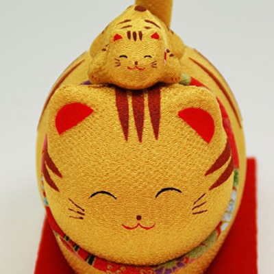 Kyoto Chirimen Maneki Neko Tabby Cat Family Solar Powered Tail