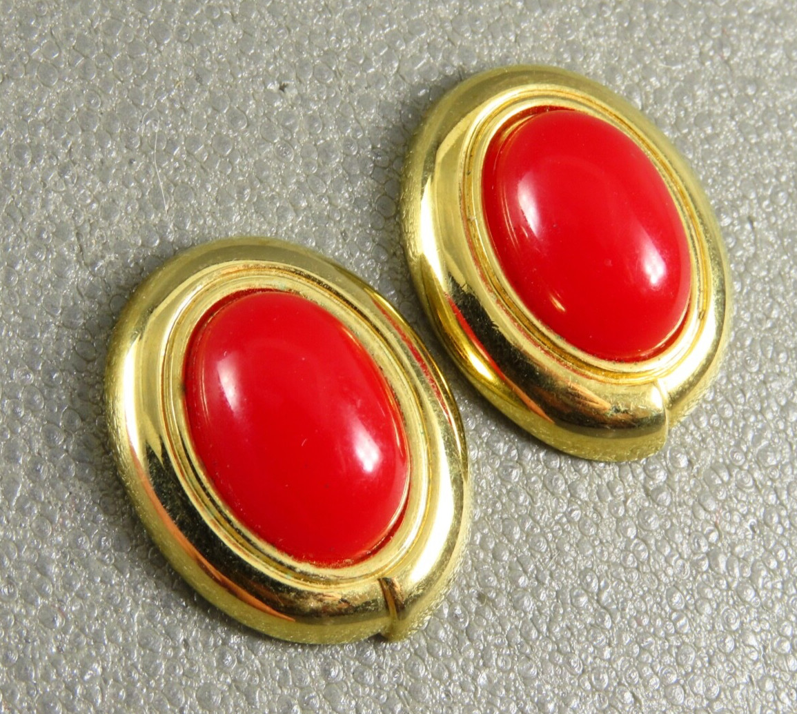VTG MONET BUTTON STUD EARRINGS Red Lucite Cabochon PUFFY GOLD TONE FRAME OVAL