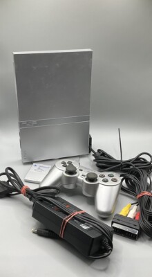 Sony Playstation 2 / PS2 Slim Konsole In Silber / mit Controller und Memory Card