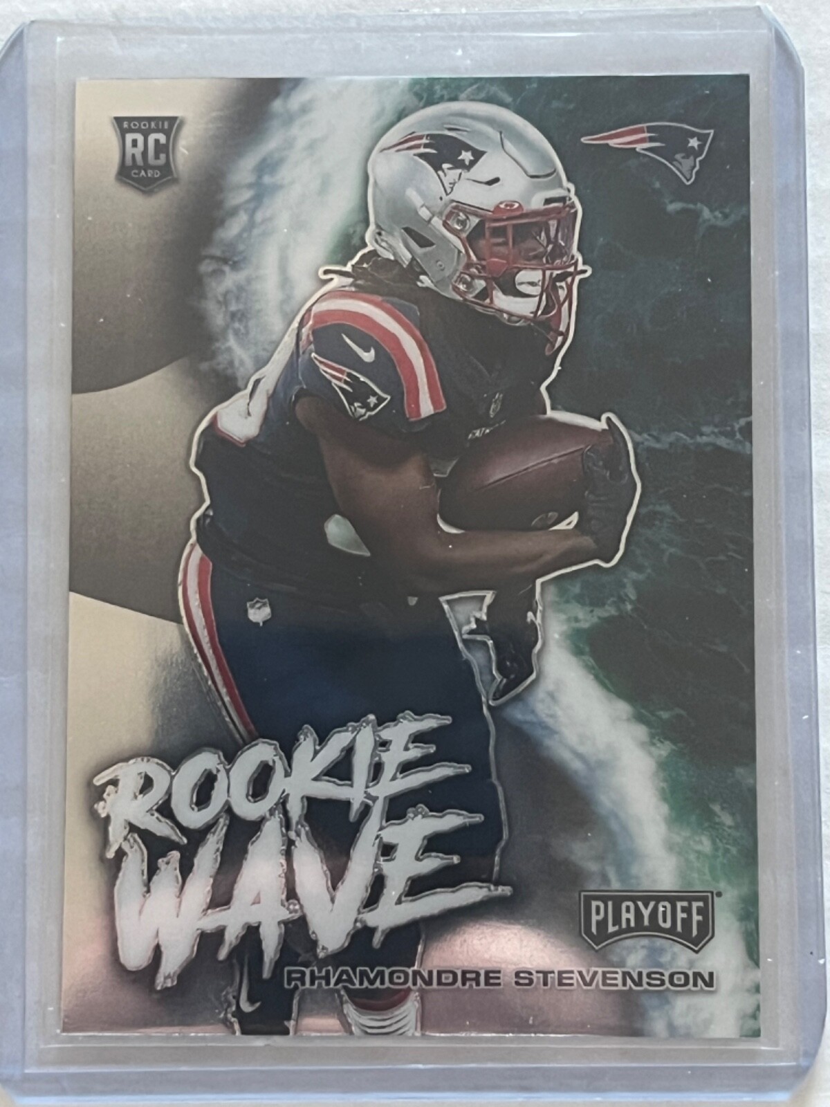 2021 Panini Playoff Rhamondre Stevenson Rookie Wave RC Patriots