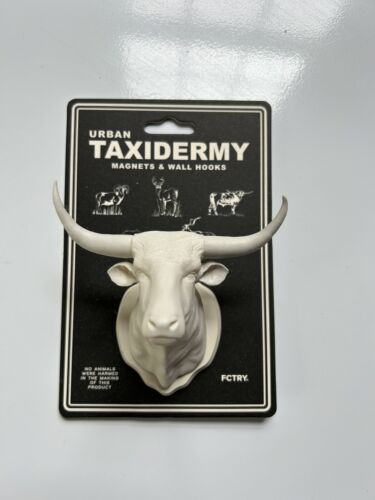 Urban Taxidermy Magnet & Wall Hook Mounted White Longhorn Bull New-LOT OF 6 - 第 1/3 張圖片