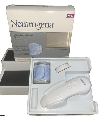 Neutrogena Microdermabrasion System Kit + 12 Rejuvenating Puffs New No Batteries