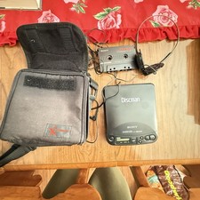 VTG Sony Discman D-121 CD Compact Player 1993 MegaBass W/case Headphones  Adapt