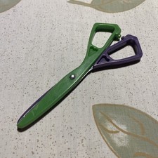 Unbranded 5 1/2" KIDS SAFETY SCISSORS: Blunt Tip, Green Purple, Hearts