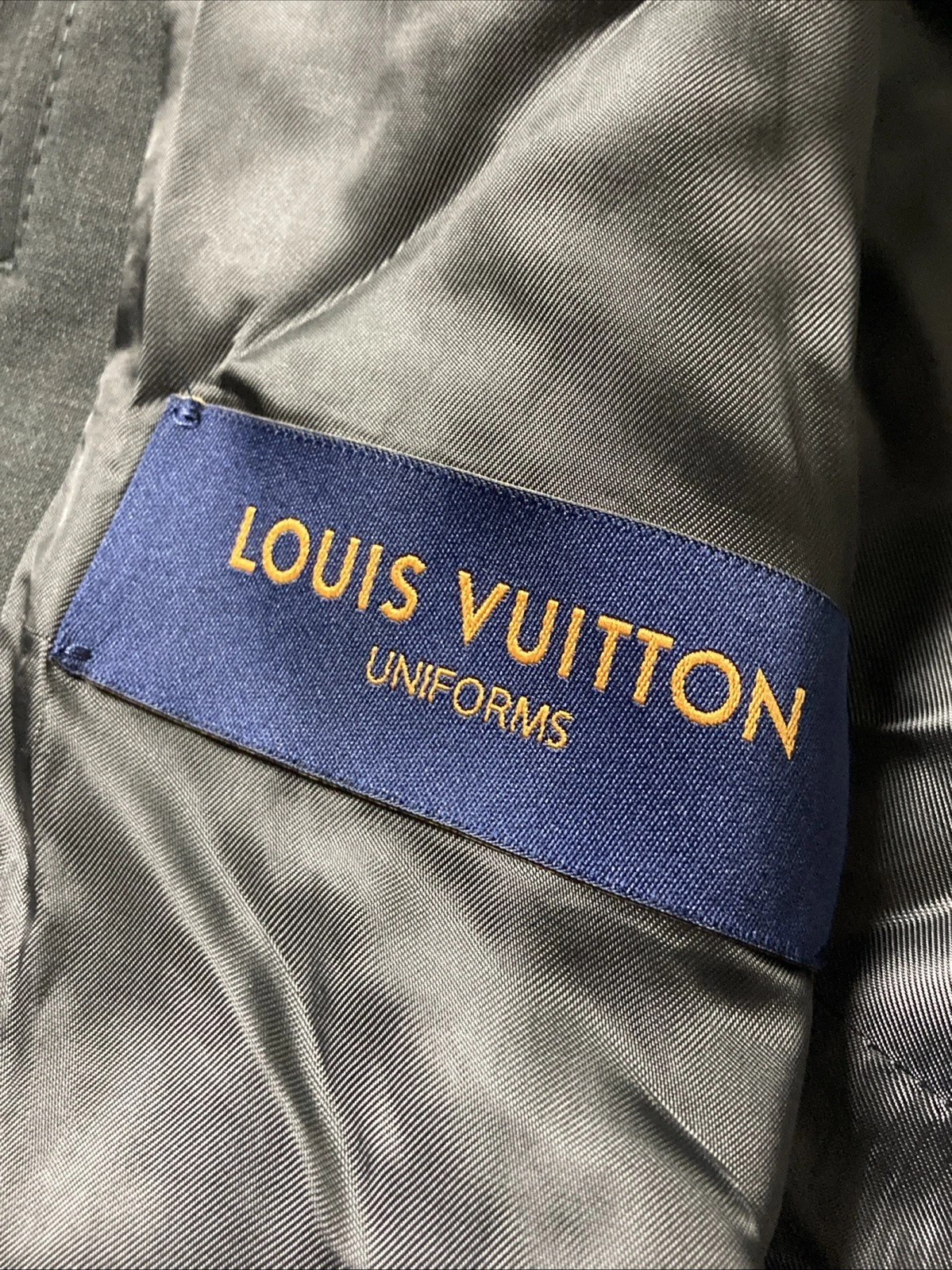 LOUIS VUITTON（LV） Giacca LOUIS VUITTON Uniformi Taglio Away 100% Lana Vergine Grigio Scuro EU 50 Nuova con etichette