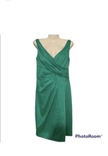 Lauren Ralph Lauren Dress Size 6 Wrap Style V- Neck Green Sleeveless Slimming.