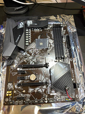 GIGABYTE B550 GAMING X V2 ATX AMD AM4 DDR4 4-Slot M.2 PCIe Motherboard