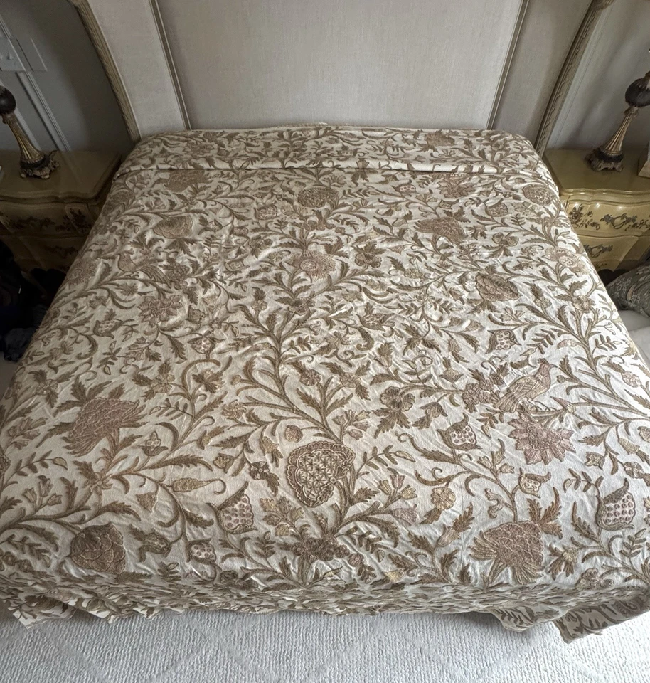 Vtg Handmade Crewel Embroidery Bird Flower Coverlet Bedspread Cotton Wool King - Image 3 of 4