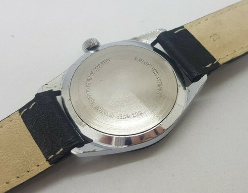 RELOJ DE HOMBRE USADO VINTAGE TIMEX 200 PIES BUZO ESFERA NEGRA FECHA CUERDA MANUAL - Imagen 7 de 7