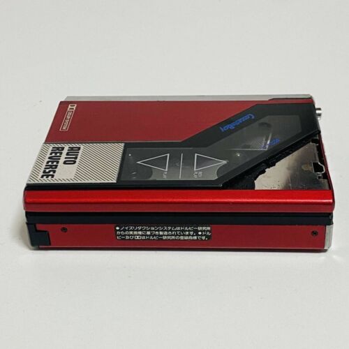 as-is for parts AIWA HS-P7 Red Portable Cassette Player Walkman - Picture 3 of 6
