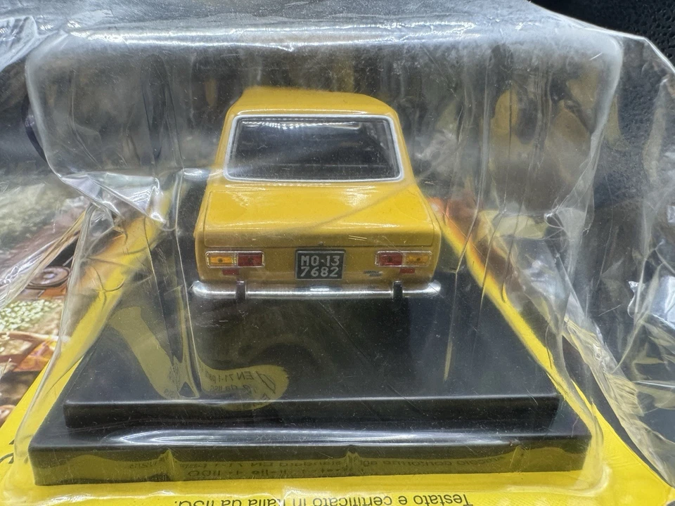 Lotto whitebox 4ruote collection 1/24 Fiat 127 e 128 confezione originale libro! - Immagine 4 di 4