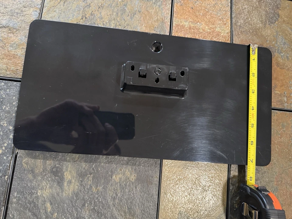 Emerson LF320EM4, LF320EM4F, FUNAI LF320FX4F, base de soporte de TV,  Foto 3 de 4