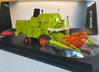 Claas Senator Mähdrescher 1966 grün 1:43 Schuco 450298800 Diecast Car (1)