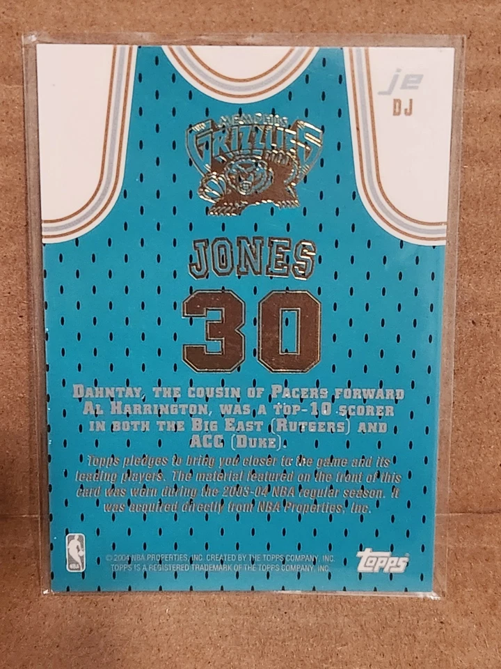 Футболка дебютанта Dahntay Jones 2004 Topps голографическая SP Memphis Grizzlies 🔥🔥 - Изображение 4 из 4