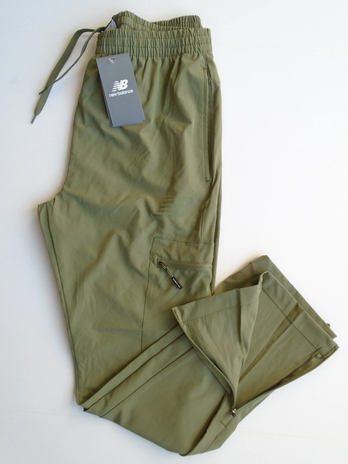 NEW BALANCE All Motion JOGGERS Mens Running Pants Green Cargo Pkt. Size S,M,L
Opens in a new window