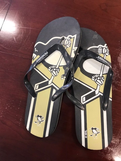 Gently Used Pittsburgh Penguins Flip Flops Forever Collectibles Sz 11.5 Mens XL | eBay