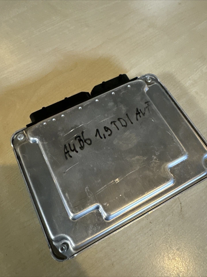 Audi A4 B6 1,9 TDI AVF Motorsteuergerät 038906019LJ - Bild 4 von 4