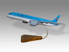 Boeing 787-9 Dreamliner Korean Airlines Desk Wood Airplane New Model Small 1/200