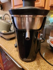 Zumex 08966 Multifruit  Commercial Countertop juicer