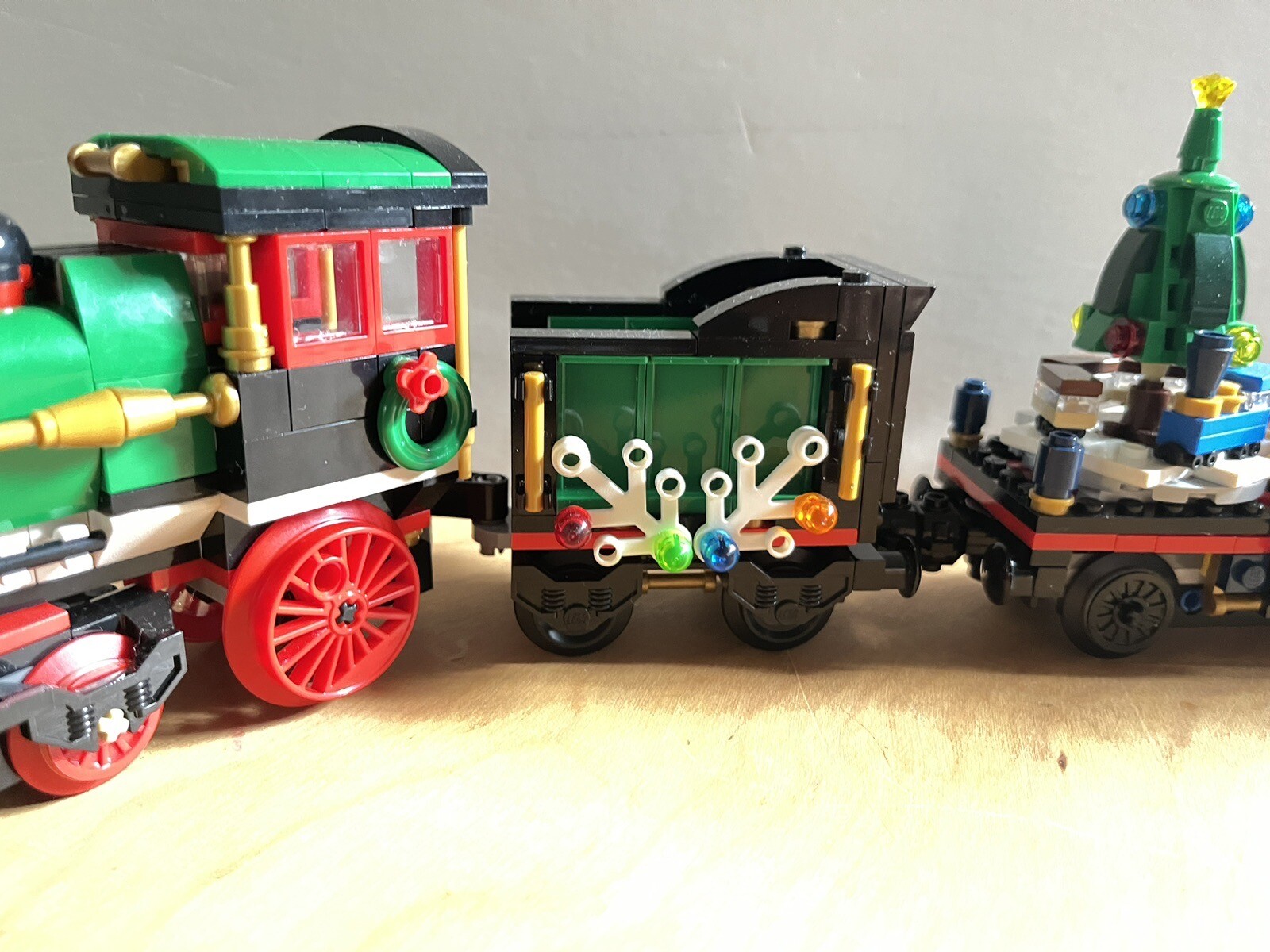 LEGO Creator Expert Winter Holiday Train (10254) And Instruction eBay
