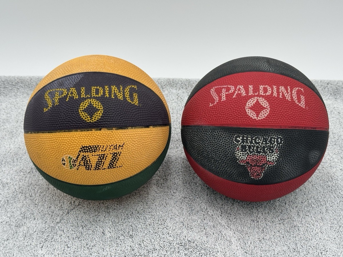 Vintage 1990s Spalding Chicago Bulls & Utah Jazz Mini Basketball 7