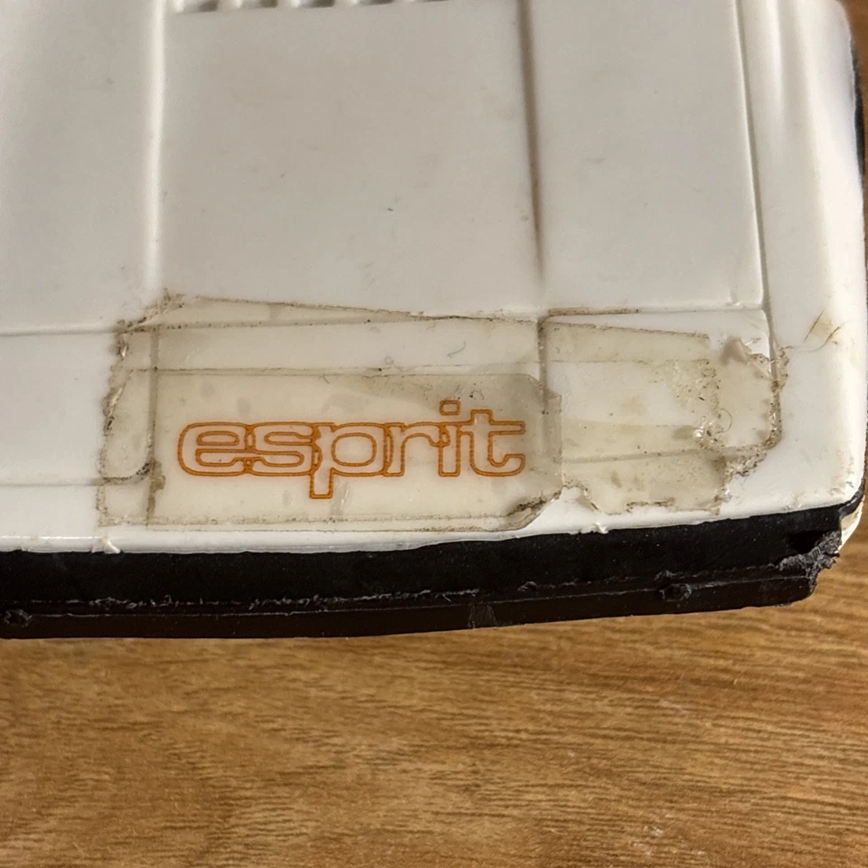 1/20 Scale Vintage Testors #1022 Lotus Esprit – White Plastic Rolling Car – Slig - Image 3 of 4