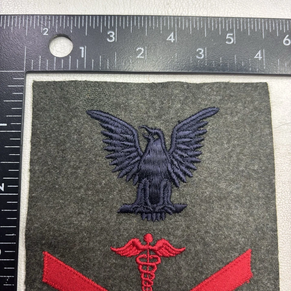 ¿De colección años 40? US NAVY? ¿HOSPITAL MÉDICO DE MARINA? Parche insignia clasificación CORPSMAN 53MV Foto 2 de 4