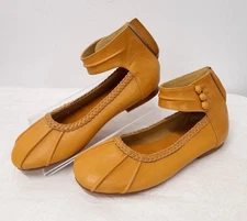 ELF Women's Handmade Yellow Size 6 Shoes