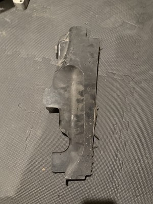 2016-2020 Nissan Titan  XD /DIESEL Air Duct 21468-EZ40A RIGHT