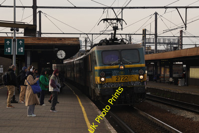 Foto SNCB Belgische Eisenbahn 6x4 Baureihe 27 2722 fährt Antwerpen Berchem um 2023 P1