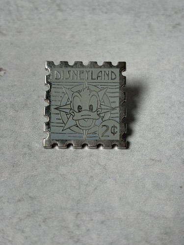 DISNEY DLR 2008 HOTEL HIDDEN MICKEY STAMP COLLECTION DONALD 2 CENT STAMP PIN - Picture 5 of 5