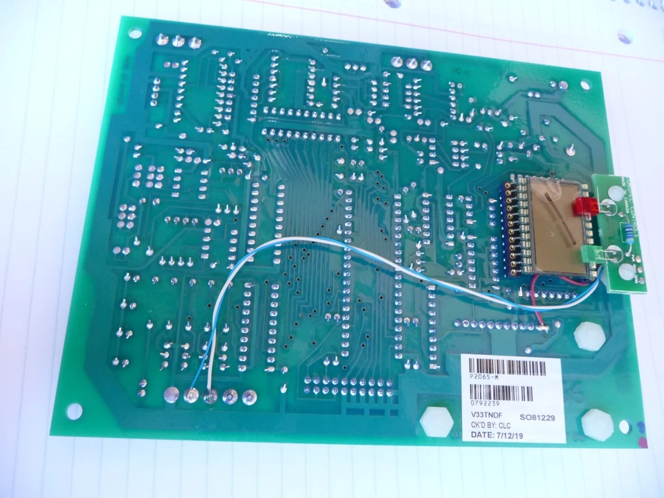 Tarjeta de monitor de placa de circuito V33TNDF S081229 P2065-M Foto 2 de 4