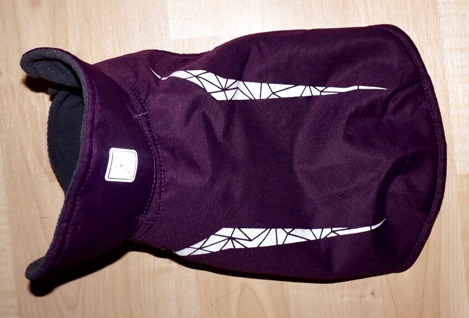 Abrigo para perro RC PETS Borgoña Profundo y Gris Forrado de Vellón TALLA 8"/PEQUEÑO Foto 4 de 4