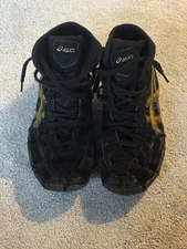 Rulon Gardner Wrestling Shoes Black and Gold 10.5 Good Condition Asics Wrestling