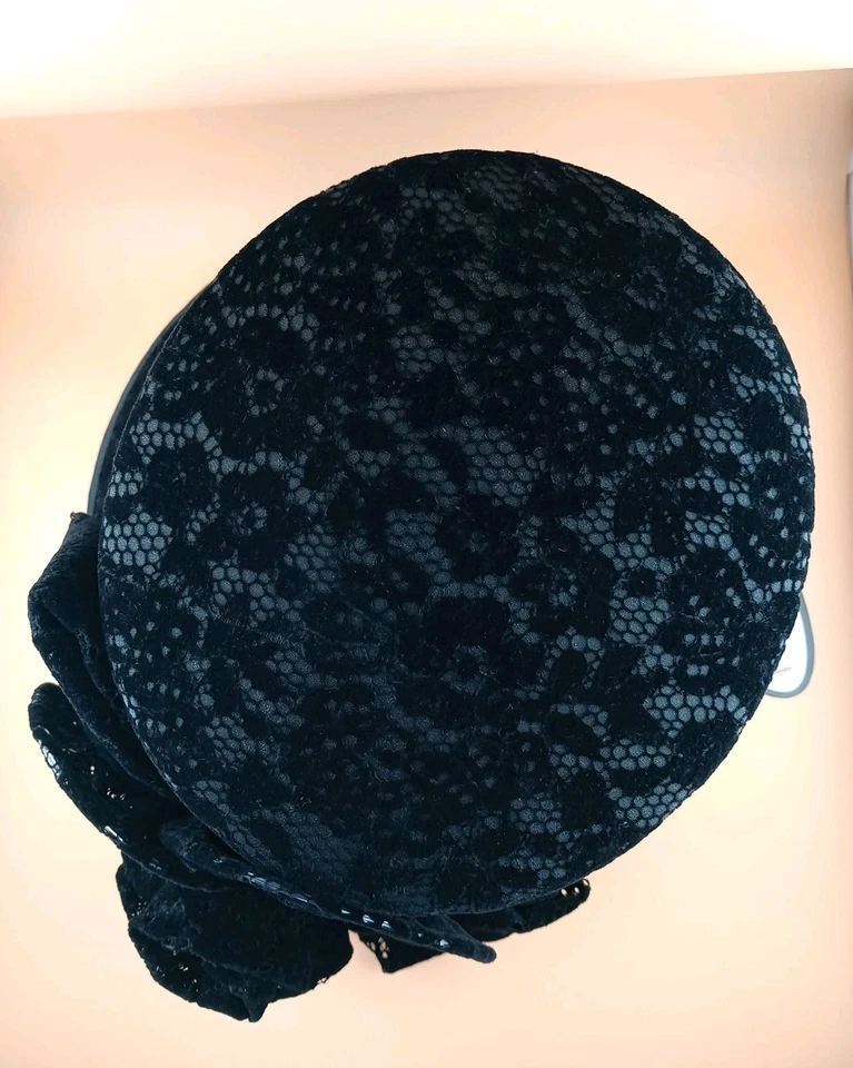 Sombrero Cisne Nueva York Negro Nunca Usado Guardado en Plástico En Estante Superior Foto 3 de 4