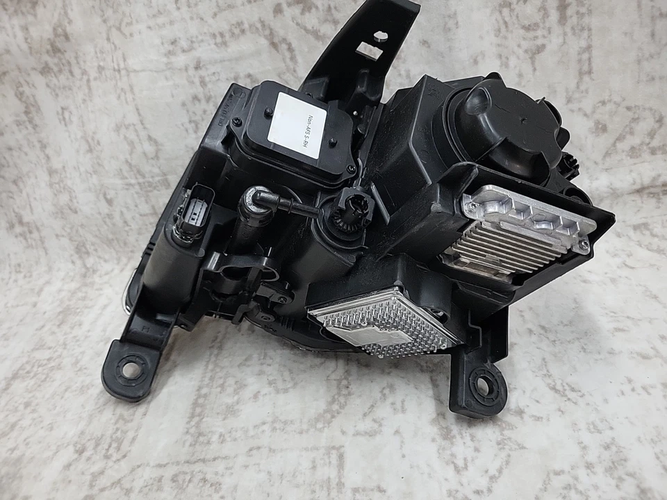 Faro derecho SRT adaptable HID compatible con 14-15 GRAND CHEROKEE M167605 Foto 4 de 4