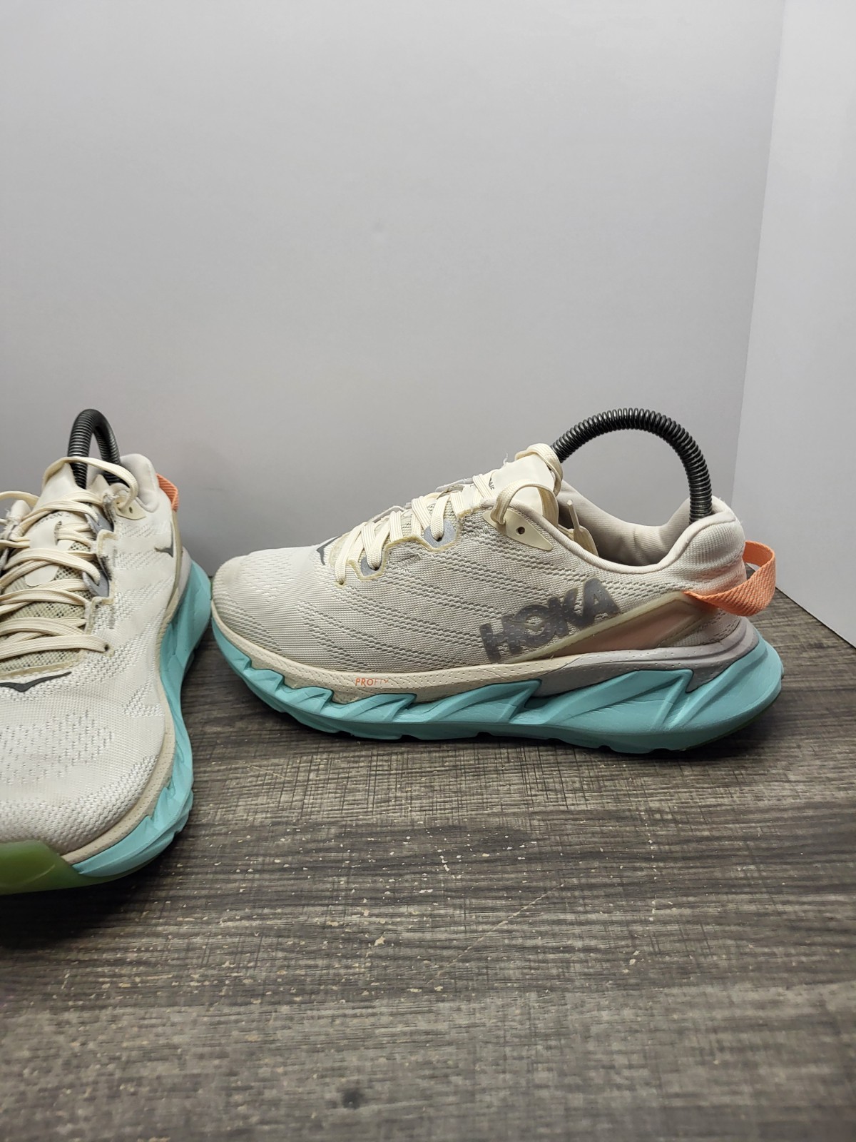 Hoka One One Elevon 2 White Women's Running Comfort Shoes Size 7.5 1106478EEBL thumbnail 2