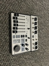 (For Spares Or Repairs) Behringer FLOW-8 8-Channel Digital Mixer