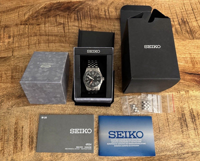 Seiko 5 Sports GMT Automatik Uhr Edelstahl silber/schwarz 100 m 4R34 Box
