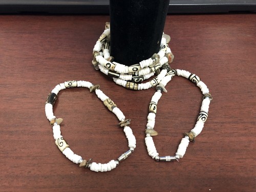 6 PCS WHITE PUKA SHELL ANKLET FRIENDSHIP HANDCRAFTED HAWAIIAN - Picture 3 of 3