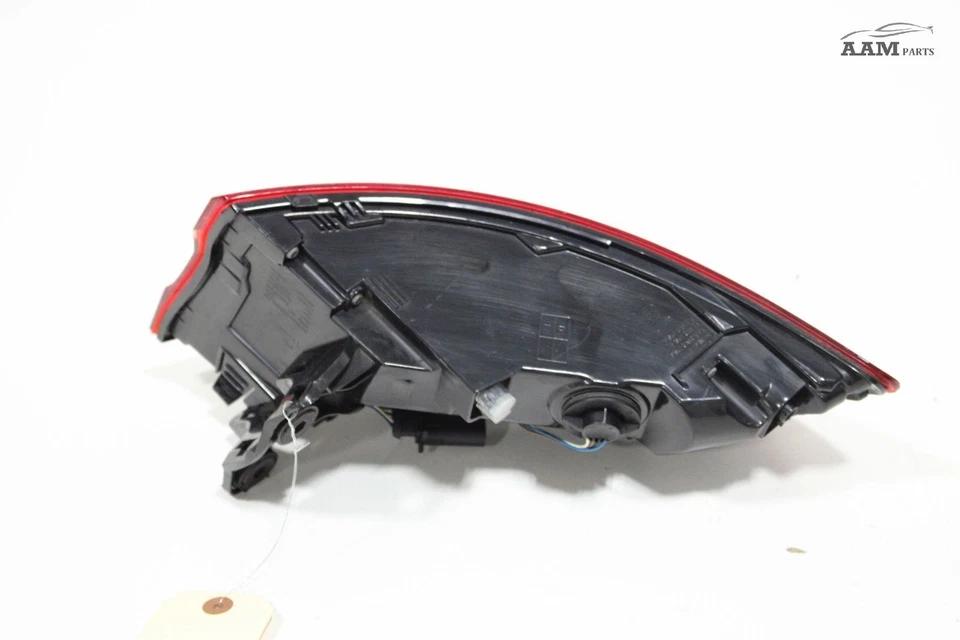 Audi A4 Quattro B9 2017 cuarto trasero izquierdo luz trasera exterior luz trasera OEM Foto 2 de 4