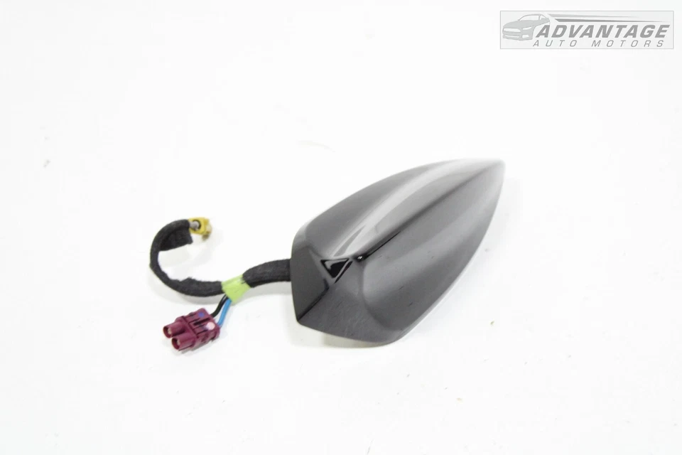 Chevrolet Cruze LT 2016-19 techo antena aleta de tiburón negro con hervidor metálico OEM Foto 3 de 4