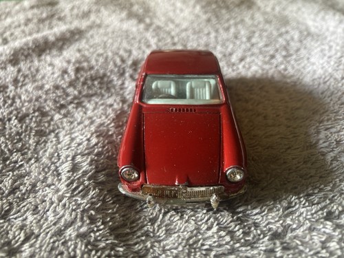 Corgi 327 MGB GT Car - Red - Picture 3 of 12