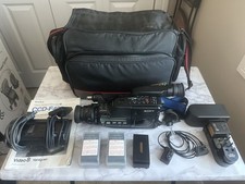 Sony CCD-F401 Handycam, 3 Batteries Manual Charger Adapters and Perfect Bag