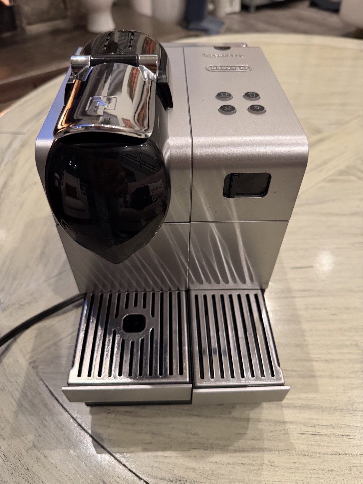 DeLonghi Nespresso EN520SL Espresso Machine w/ Milk Frother 