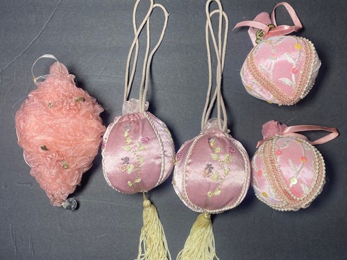 Vtg Victorian Pink Plush Ornaments Pink Balls Pearls Floral Dangle Christmas - Picture 14 of 15