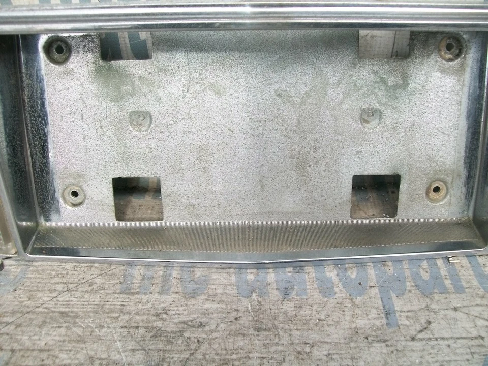 1986-1991 CADILLAC SEVILLE ELDORADO OEM FINISH PANEL LICENSE PLATE REVERSE LIGHT Foto 4 de 4