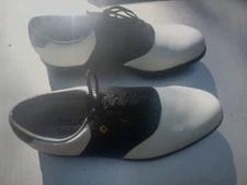 Men's Footjoy Softjoy Black & White Golf Shoes -Size 9 - Very Nice!